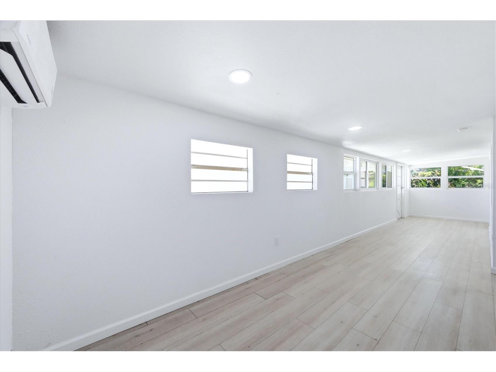2901 Poplar Street Sarasota FL 34237 A4691230 image28