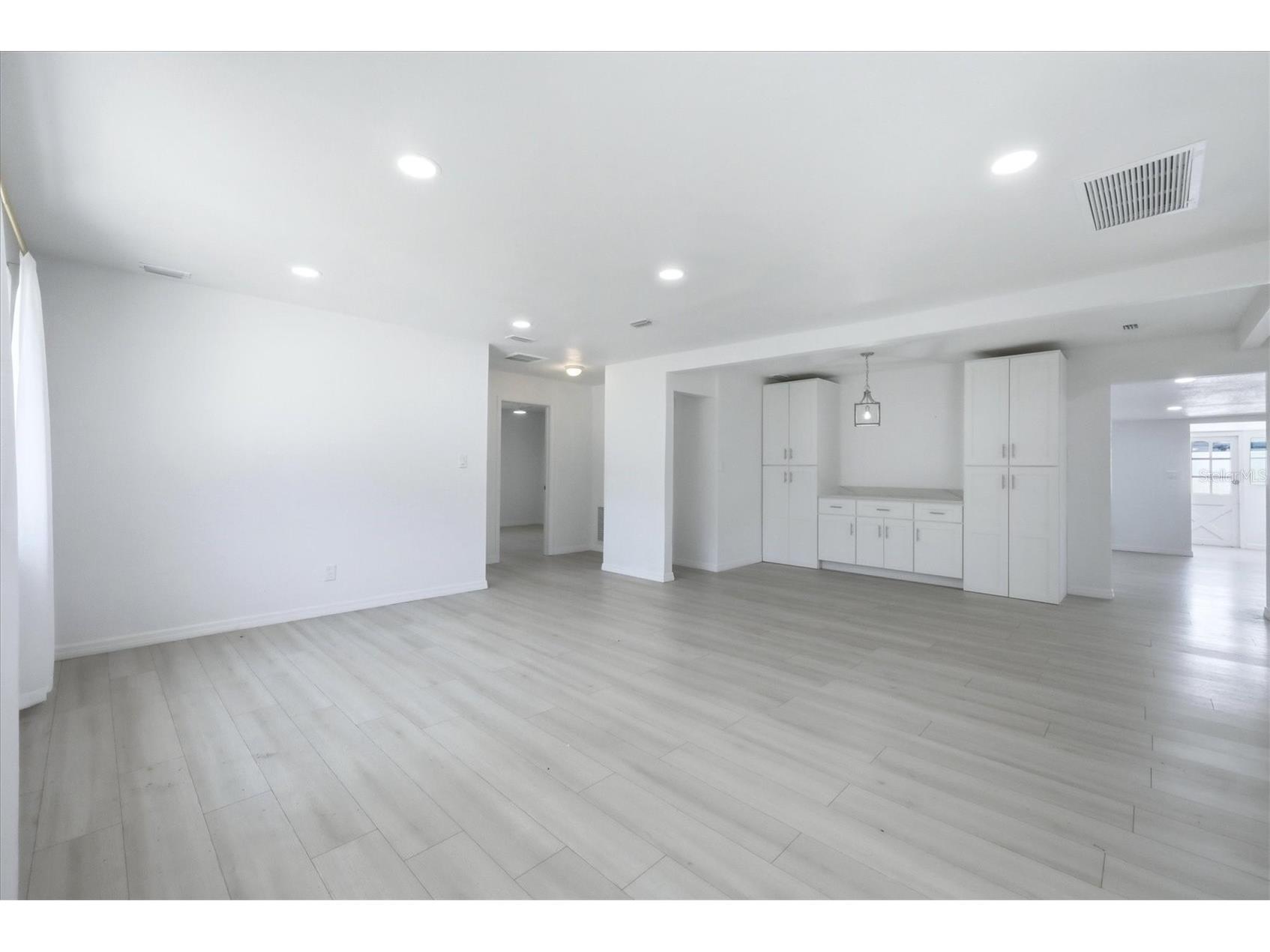 2901 Poplar Street Sarasota FL 34237 A4691230 image5