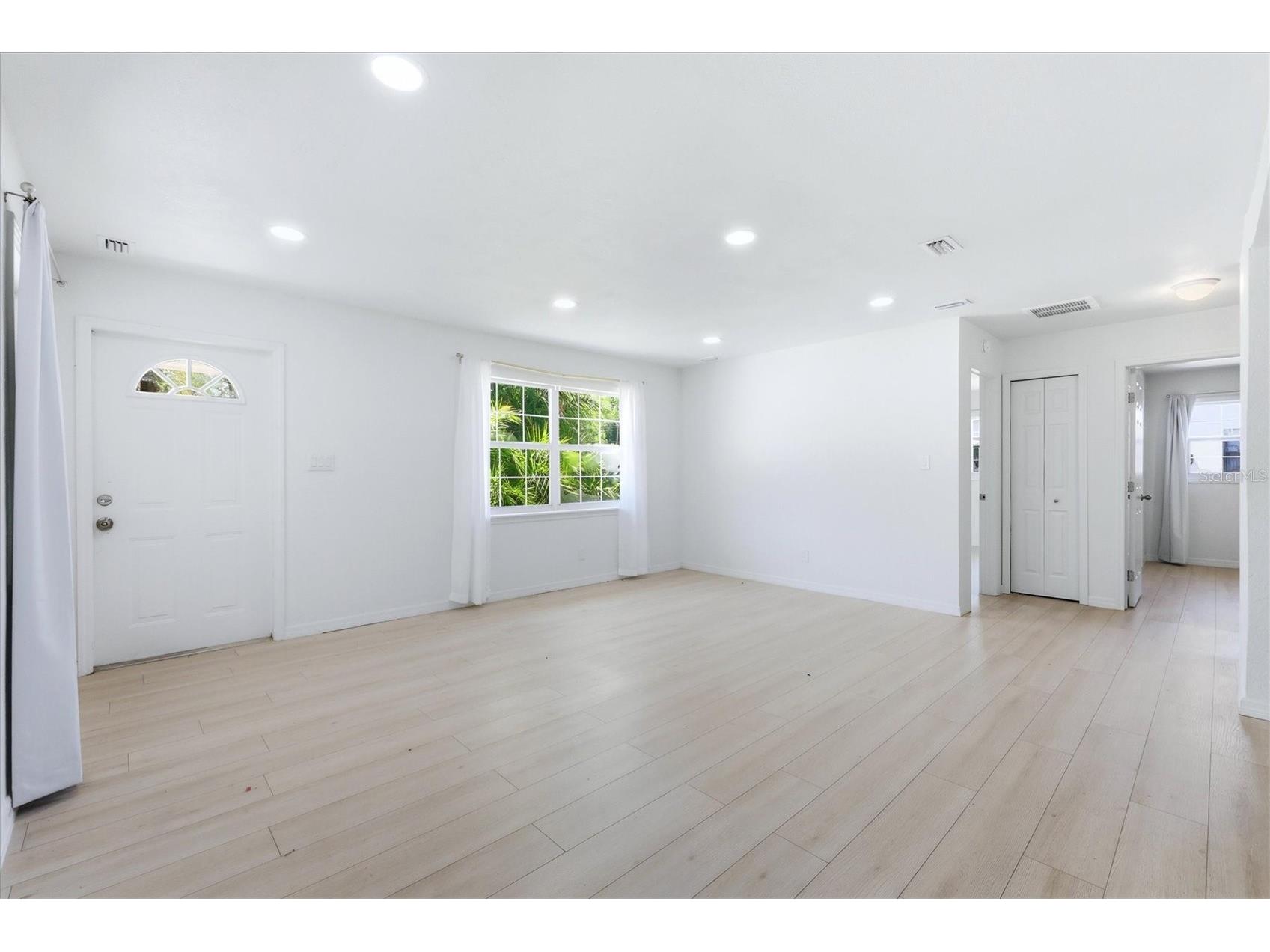 2901 Poplar Street Sarasota FL 34237 A4691230 image6