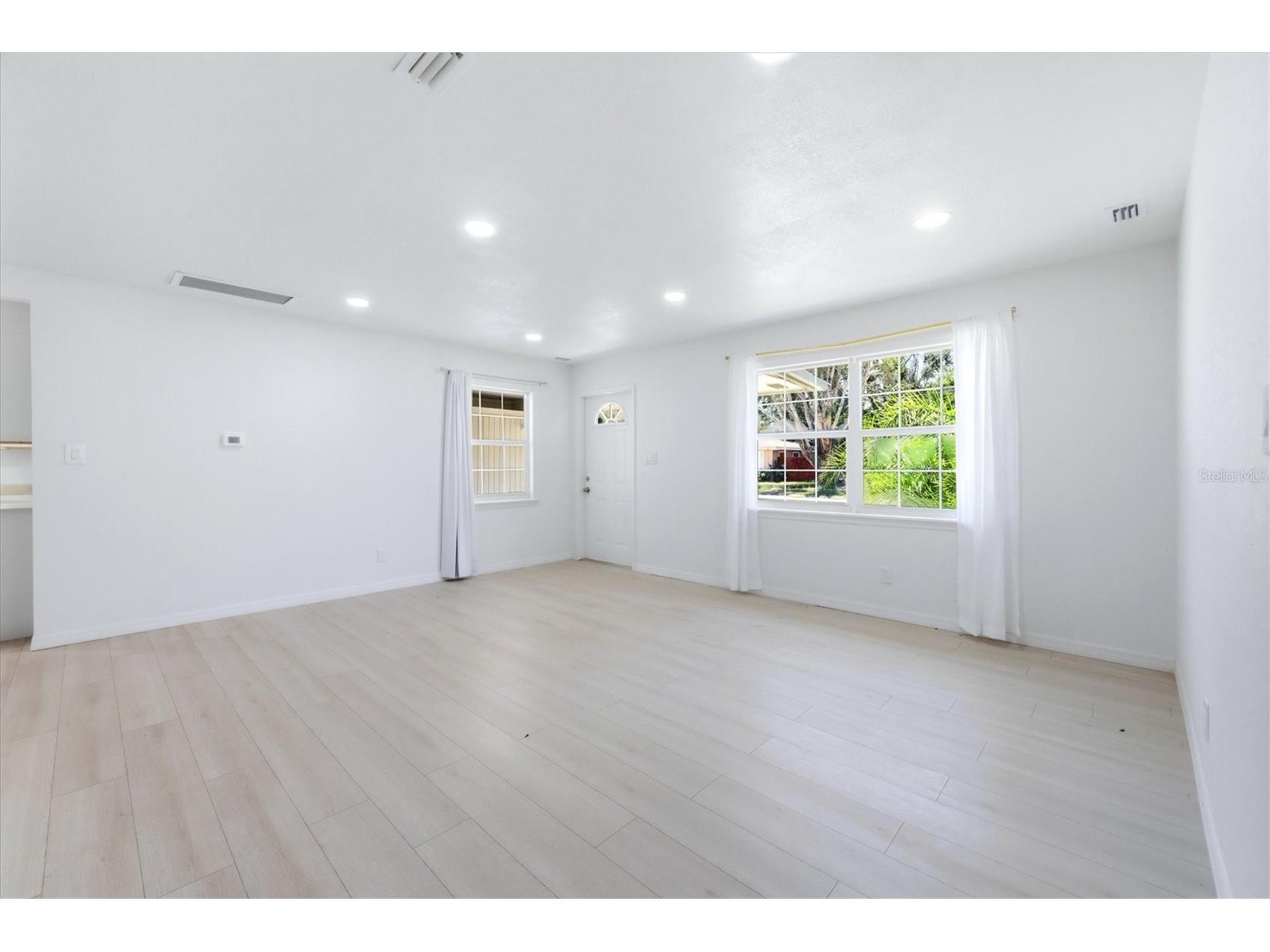 2901 Poplar Street Sarasota FL 34237 A4691230 image7