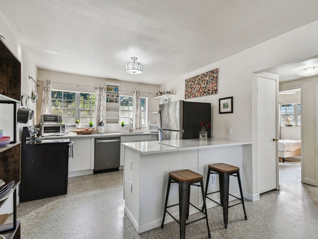 2901 W Elrod Avenue Tampa FL 33611 TB8449725 image11