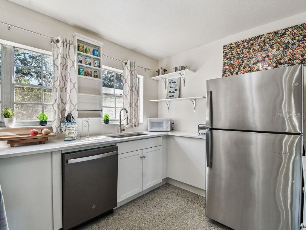 2901 W Elrod Avenue Tampa FL 33611 TB8449725 image14