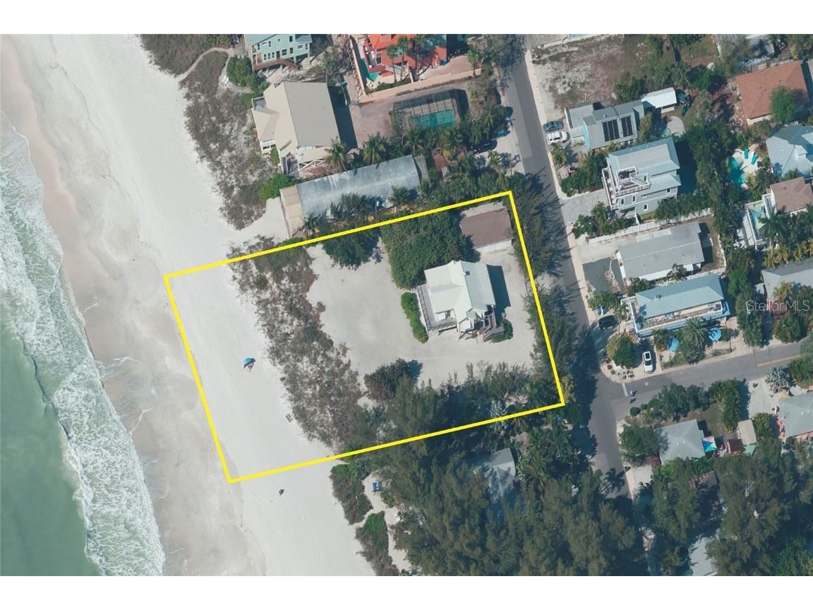 2902 Avenue E Holmes Beach FL 34217 - GULF OF MEXICO - HOLMES BEACH A4594638 image1