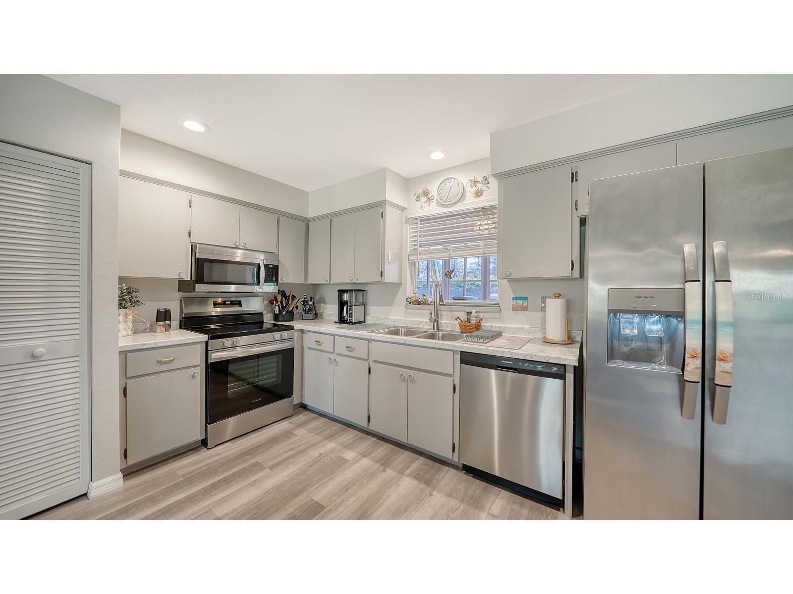 2902 Captiva Gardens Drive #3 Sarasota FL 34231 A4692905 image14