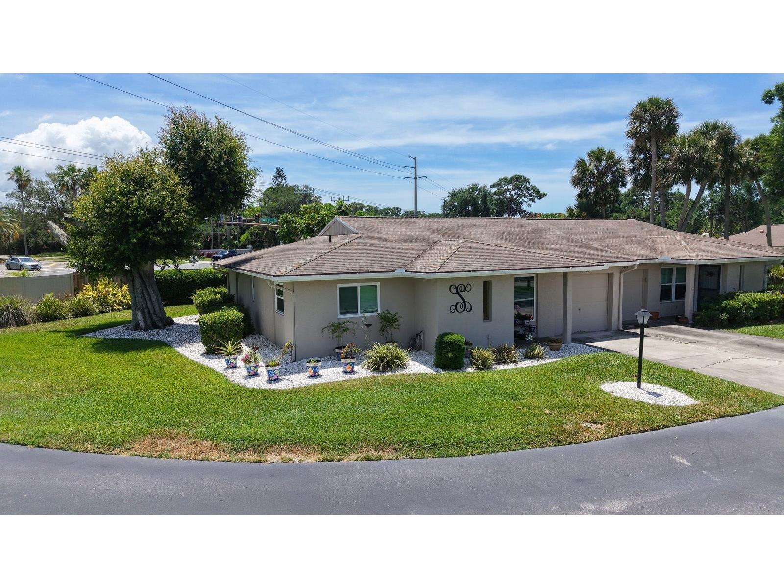 2902 Captiva Gardens Drive #3 Sarasota FL 34231 A4692905 image4