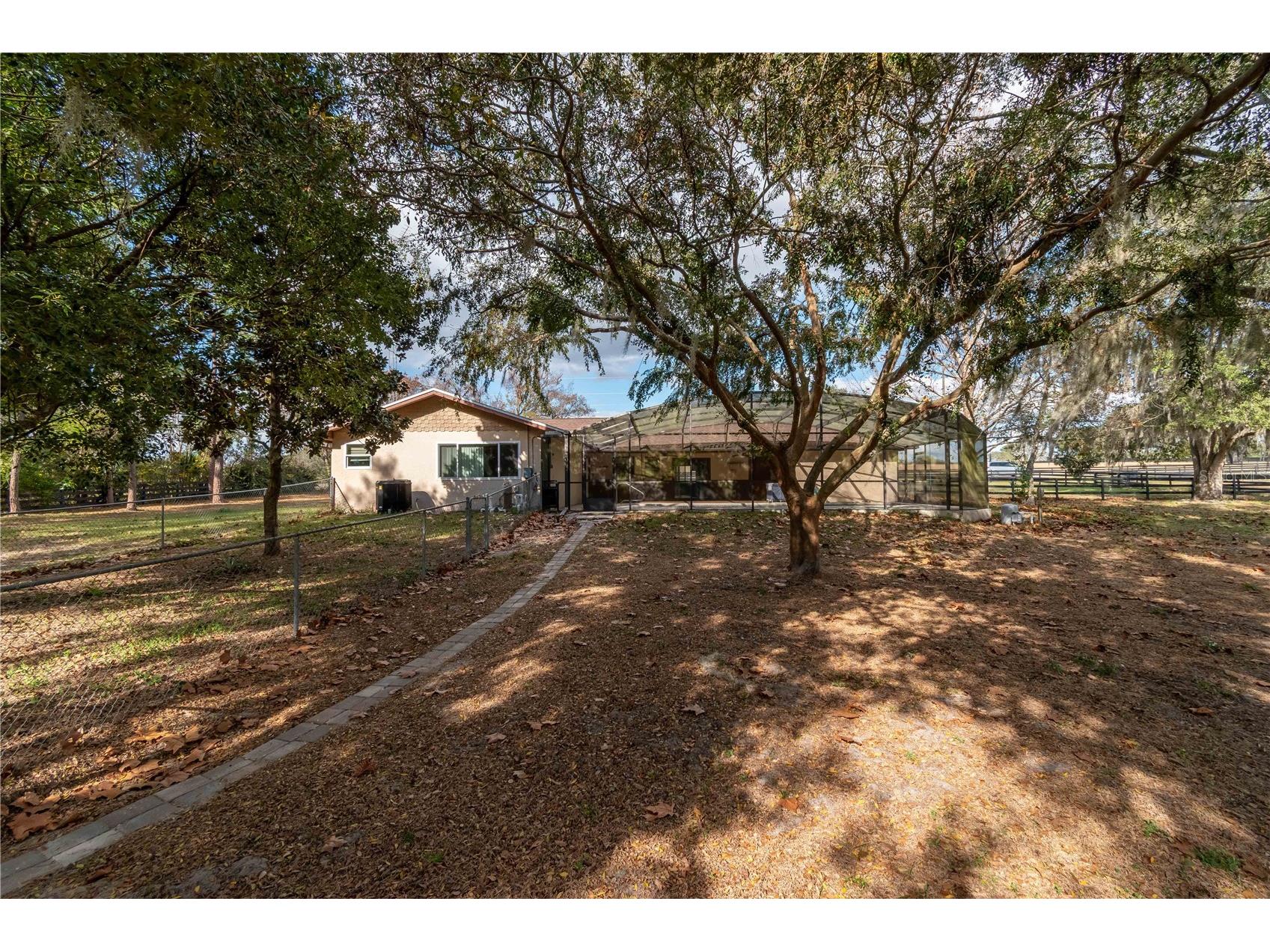 2902 Marion County Road Weirsdale FL 32195 OM715549 image51