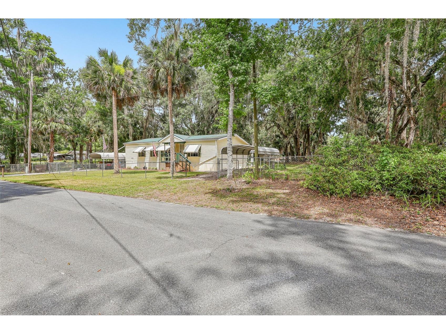 2903 Cr 426e Lake Panasoffkee FL 33538 G5112481 image2