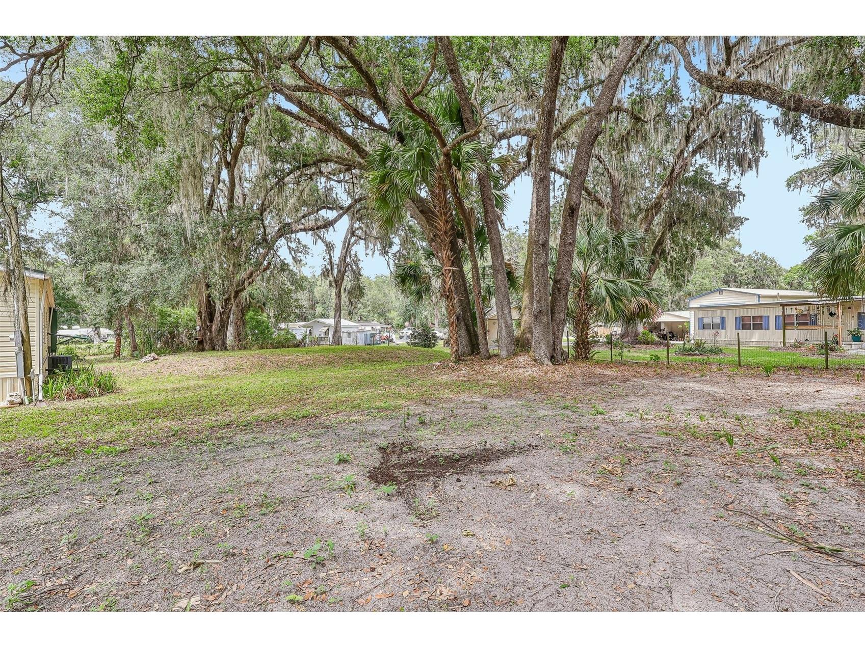 2903 Cr 426e Lake Panasoffkee FL 33538 G5112481 image8