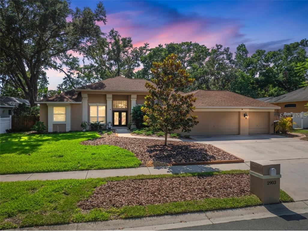 2903 Manor Ridge Place Valrico FL 33596 TB8388083 image1