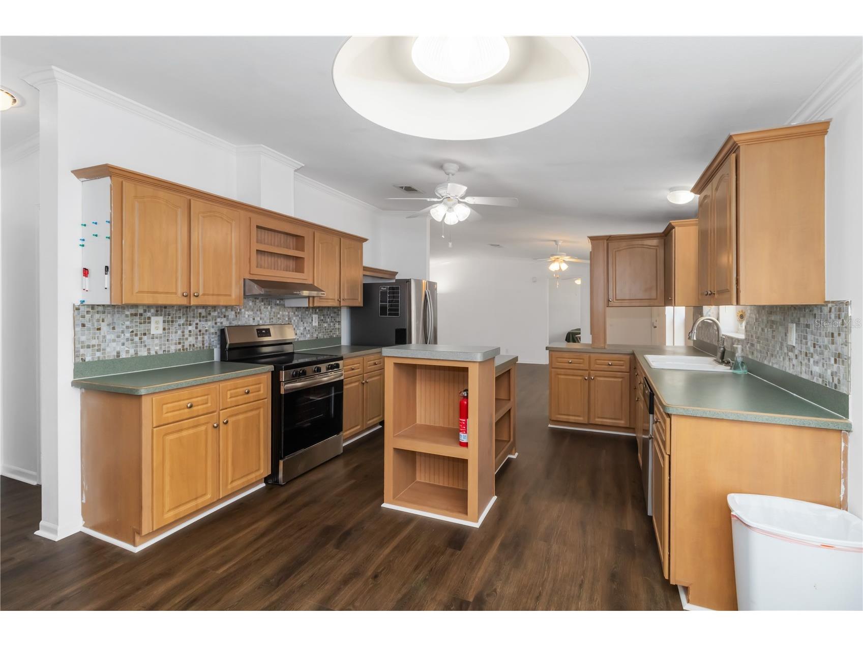 2903 Pritcher Manor Court Lithia FL 33547 TB8485083 image6