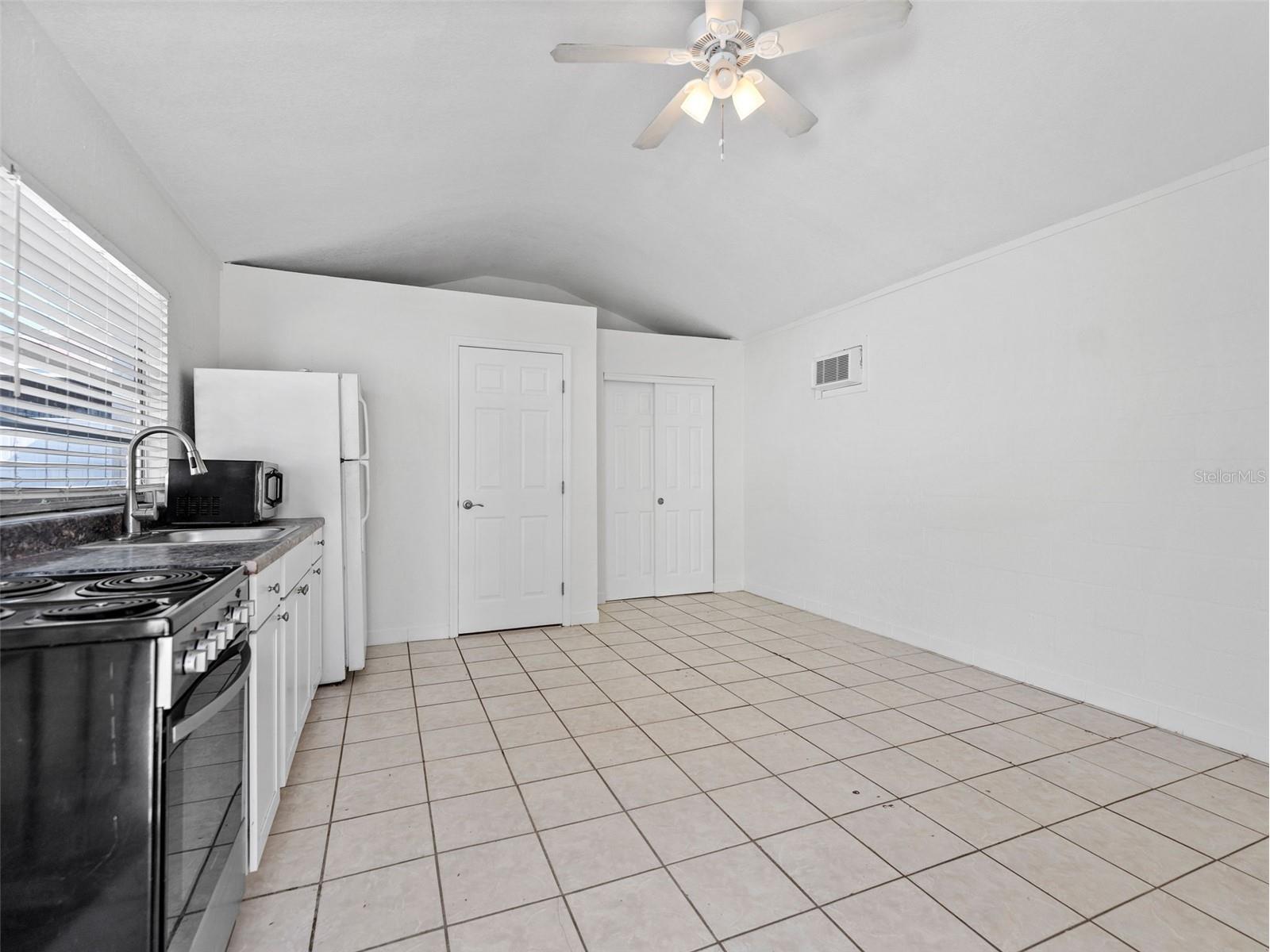 2903 W Ivy Street Tampa FL 33607 TB8499493 image32