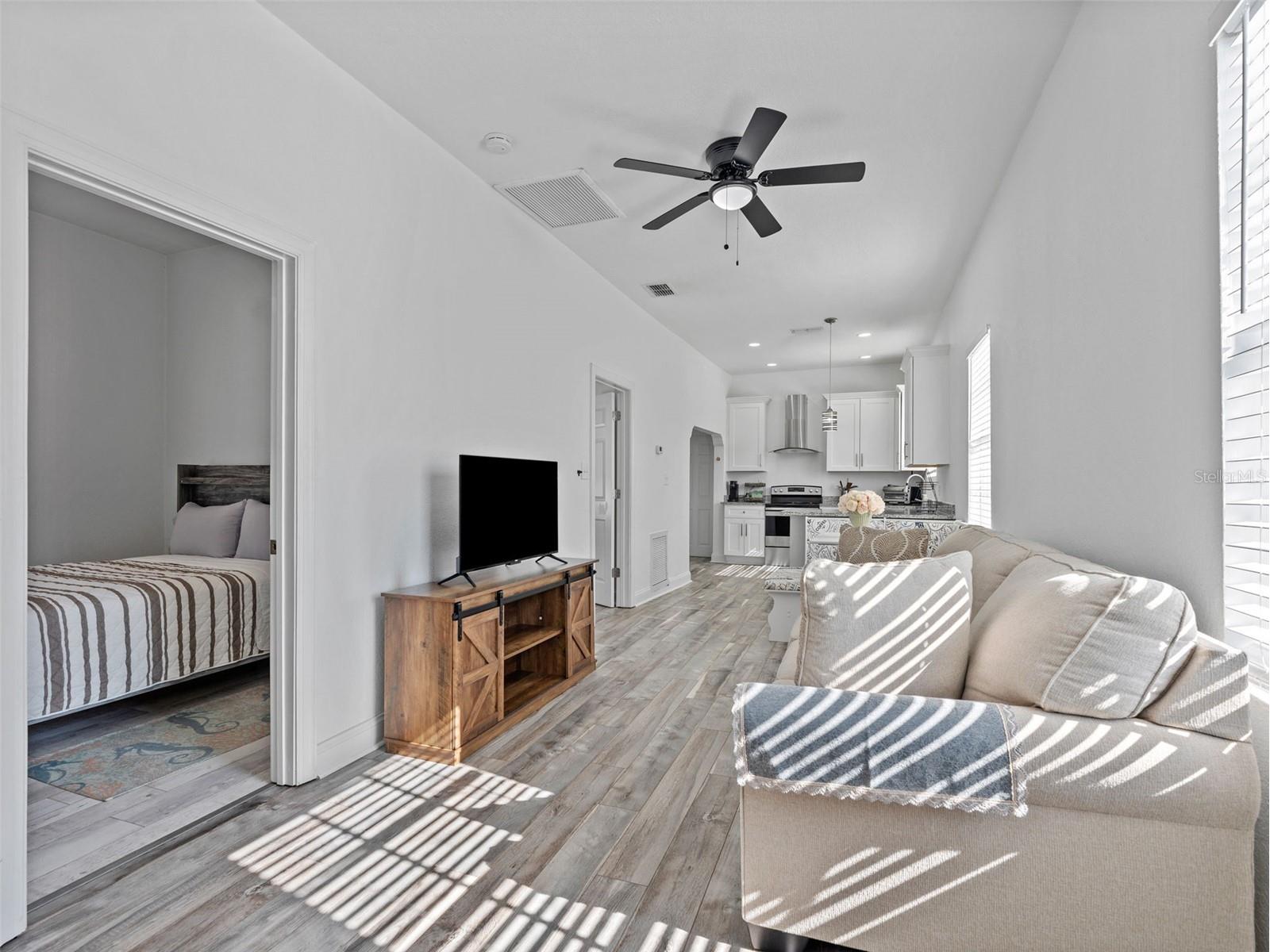 2903 W Ivy Street Tampa FL 33607 TB8499493 image6