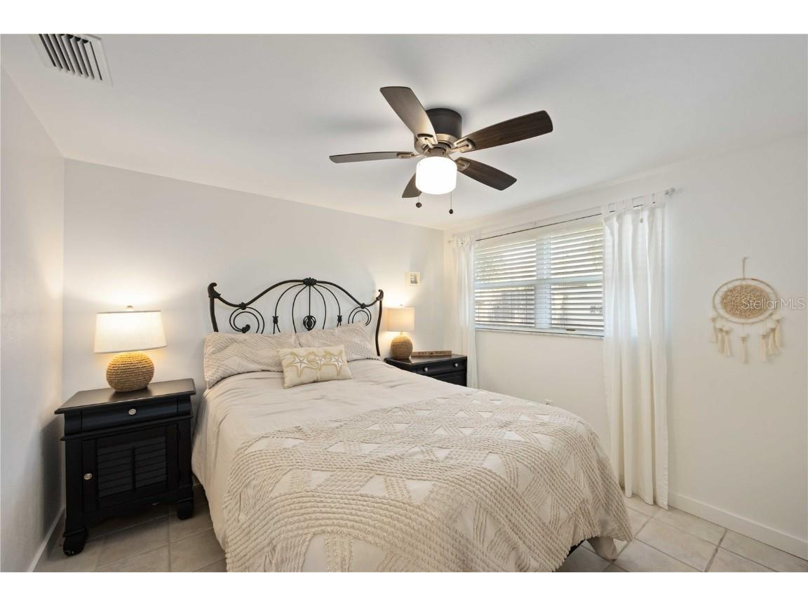 2904 Avenue B #A & B Holmes Beach FL 34217 A4671190 image10