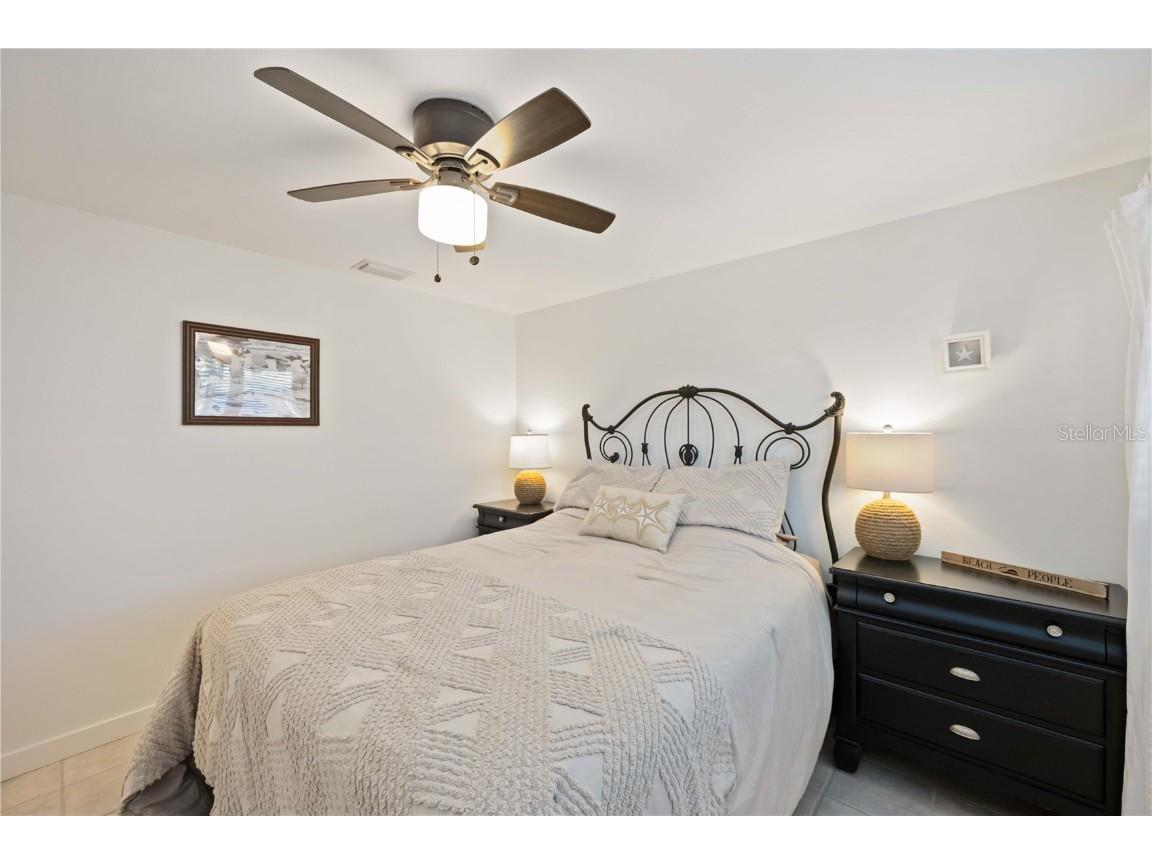 2904 Avenue B #A & B Holmes Beach FL 34217 A4671190 image11