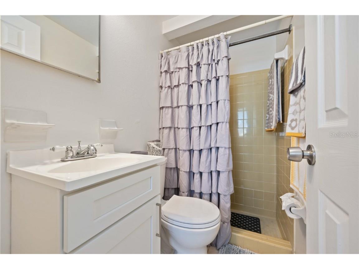 2904 Avenue B #A & B Holmes Beach FL 34217 A4671190 image16