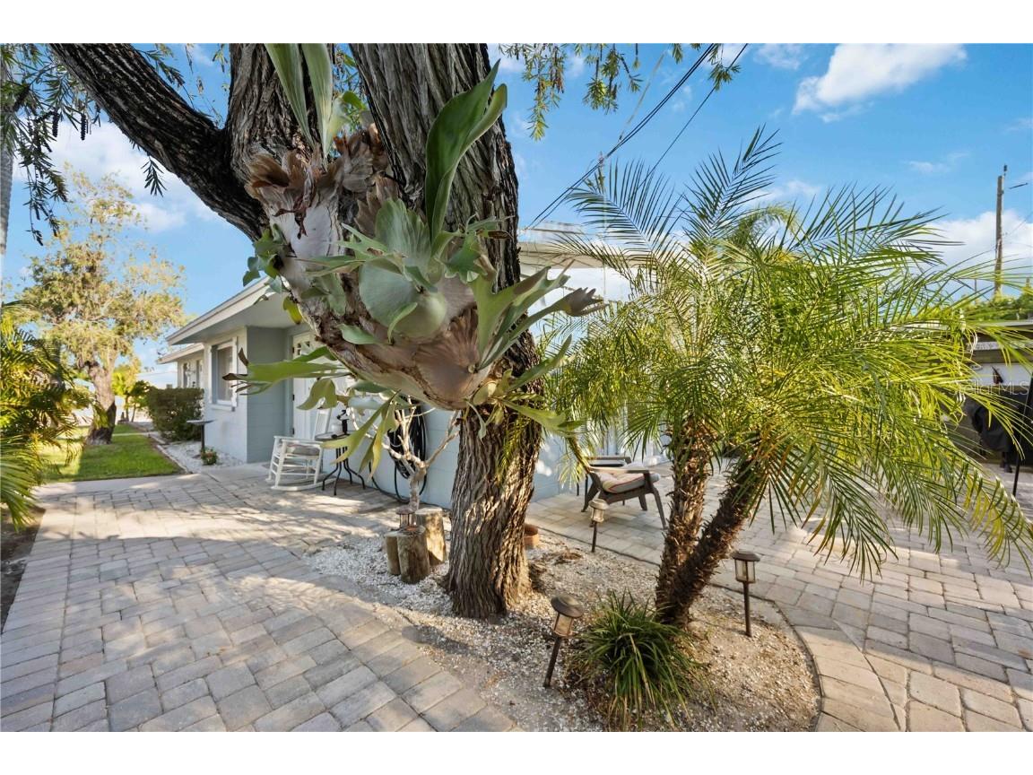 2904 Avenue B #A & B Holmes Beach FL 34217 A4671190 image20