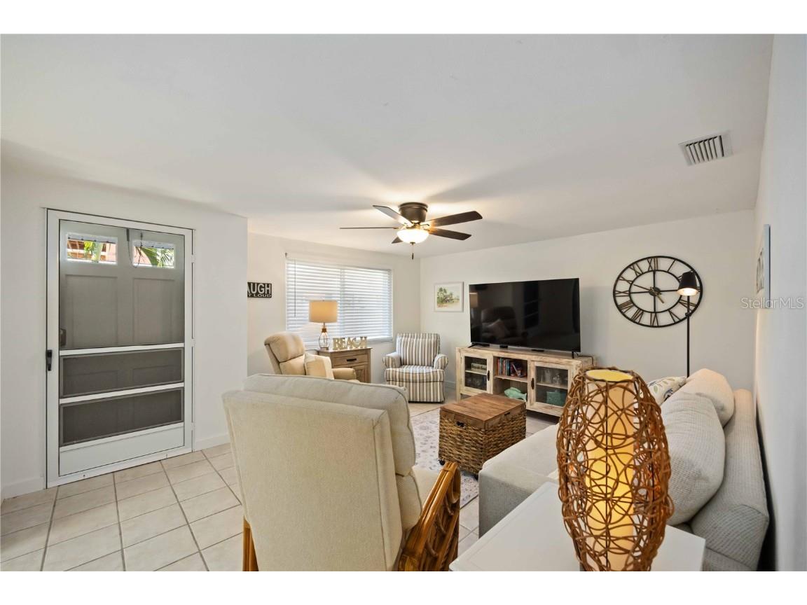 2904 Avenue B #A & B Holmes Beach FL 34217 A4671190 image4