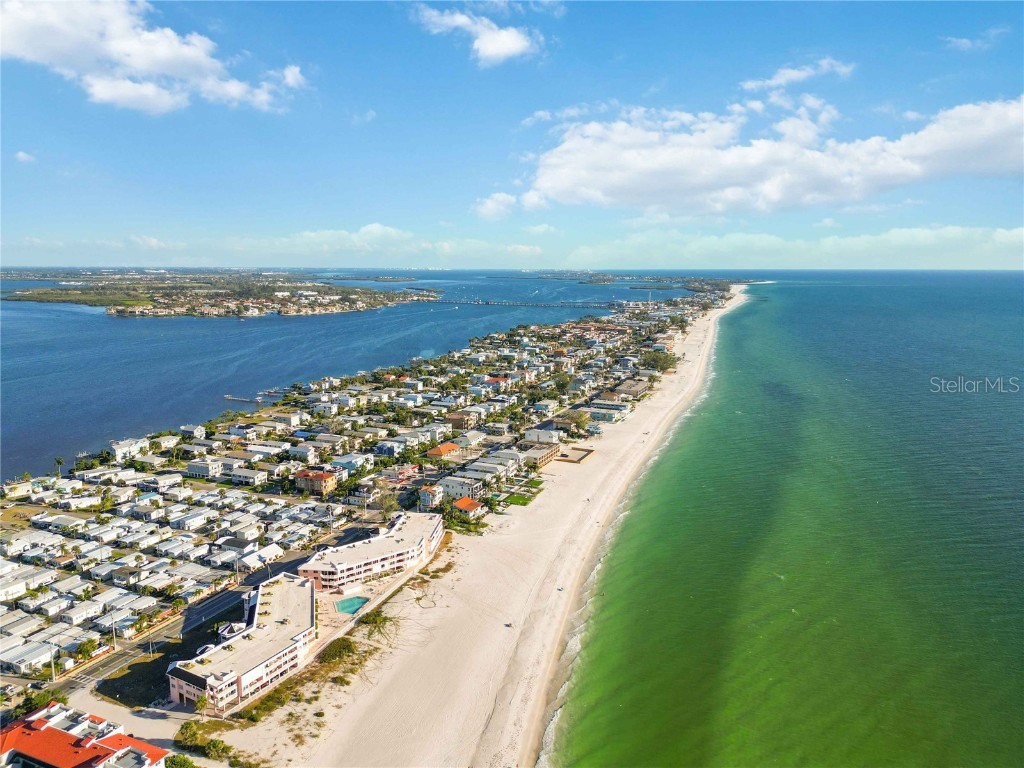 2904 Avenue B #A & B Holmes Beach FL 34217 A4671190 image41