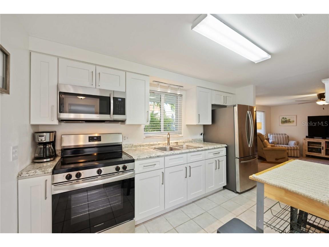 2904 Avenue B #A & B Holmes Beach FL 34217 A4671190 image48