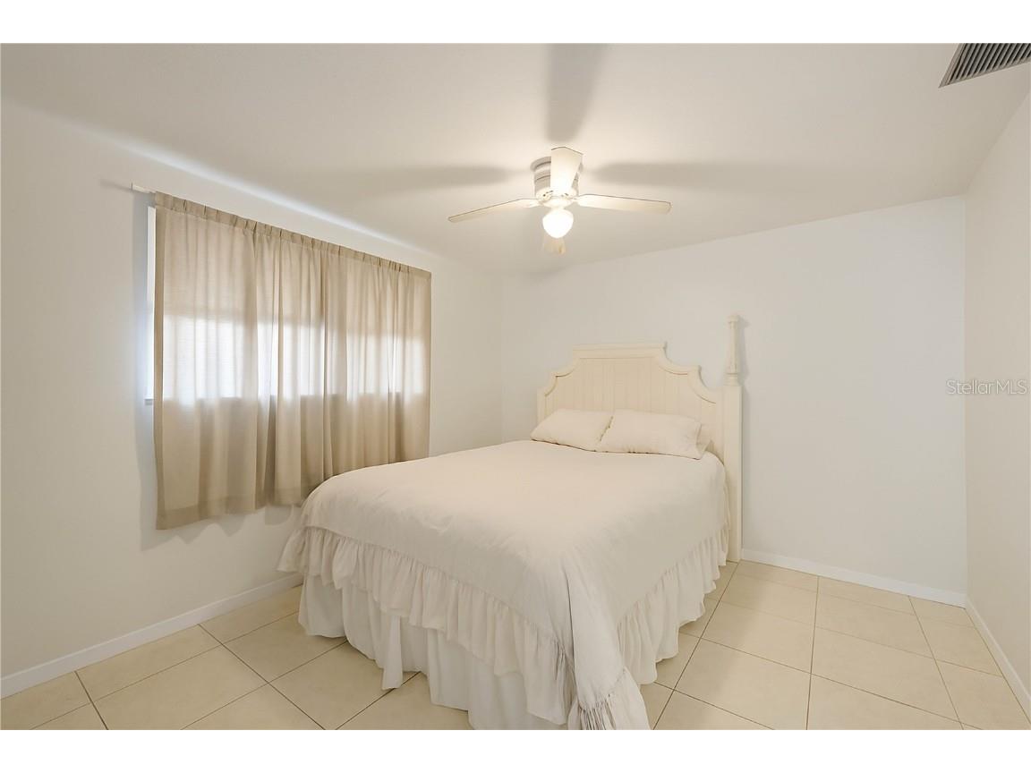 2904 Avenue B #A & B Holmes Beach FL 34217 A4671190 image59