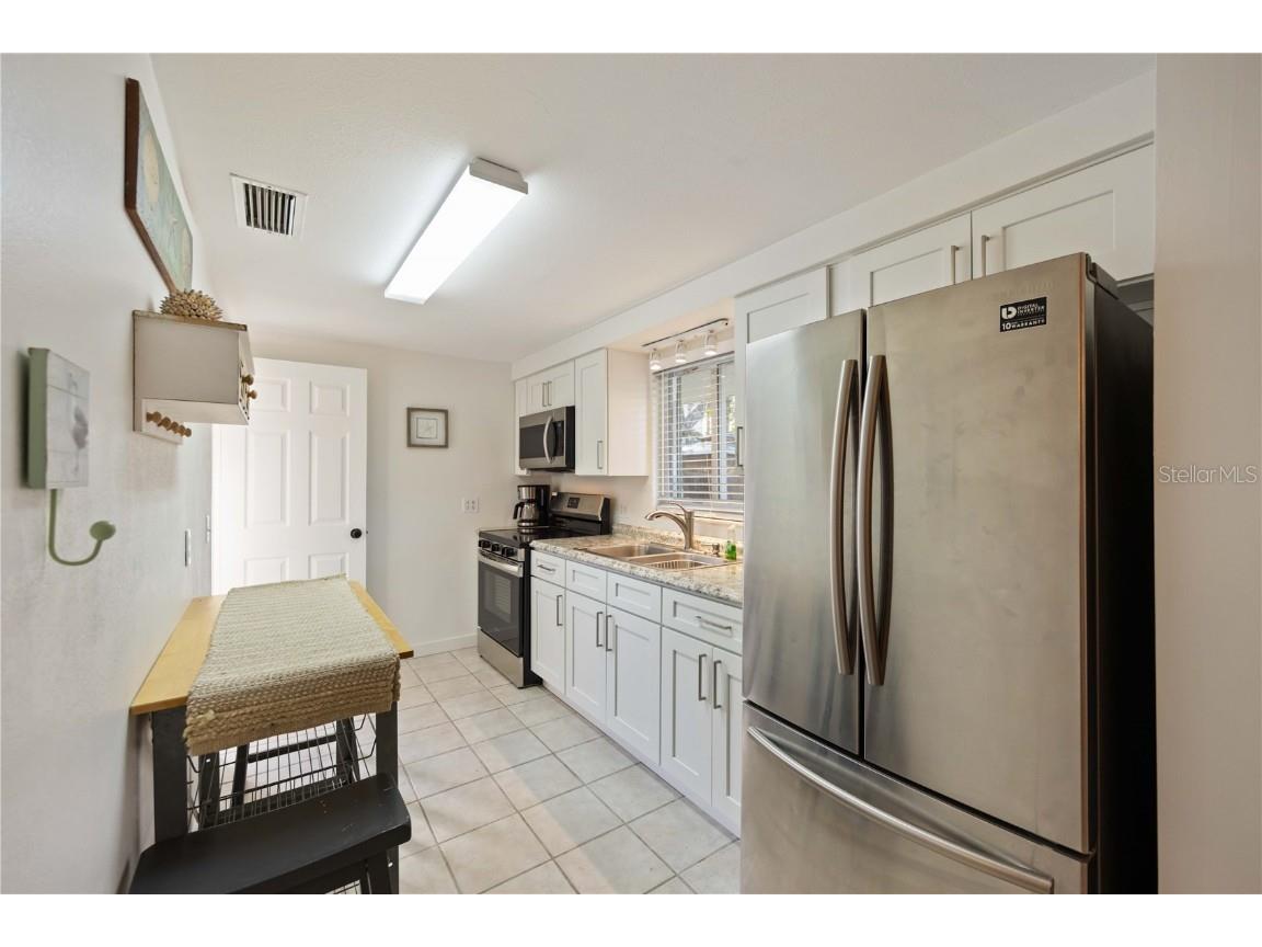 2904 Avenue B #A & B Holmes Beach FL 34217 A4671190 image7