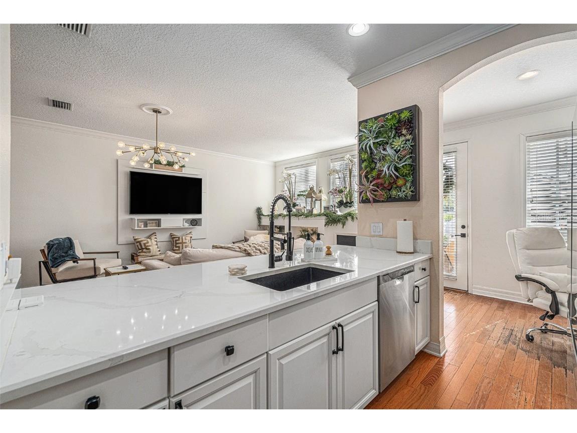 2904 Hansen Manor Lane Tampa FL 33611 TB8445444 image13