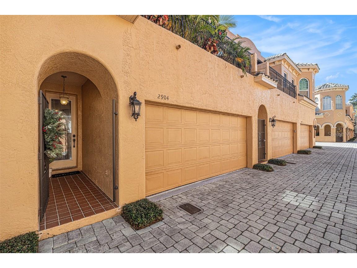 2904 Hansen Manor Lane Tampa FL 33611 TB8445444 image3