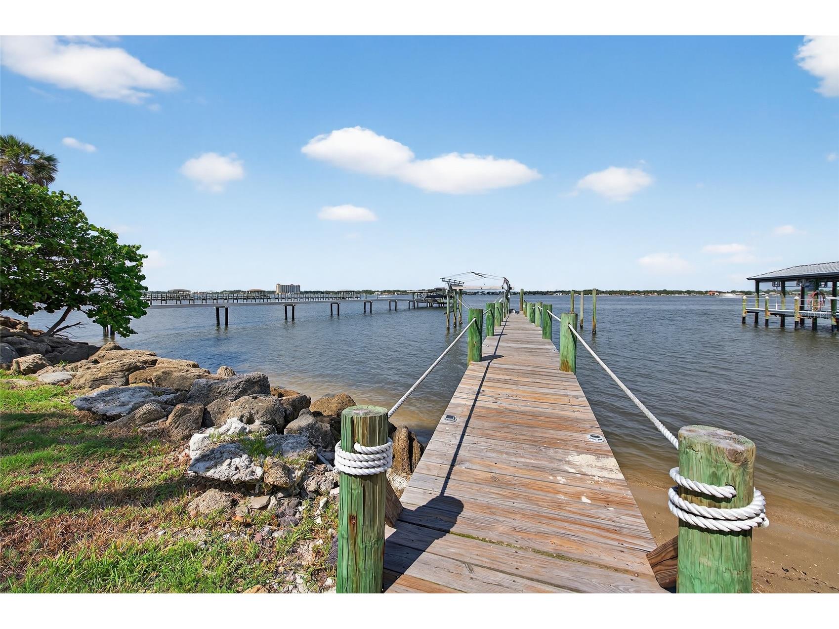 2904 S Peninsula Dr Daytona Beach Shores FL 32118 - HALIFAX RIVER O6398429 image16