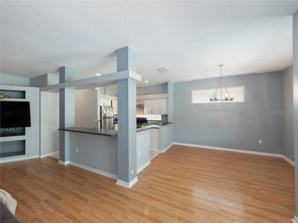 2904 Sunset Lakes Boulevard, Kissimmee, FL, 34747 MLS S5105785 Edina Realty