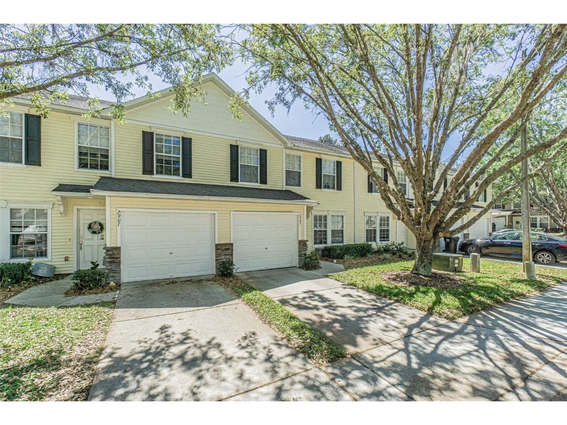 2905 Amber Oak Drive Valrico FL 33594 T3435313 image1