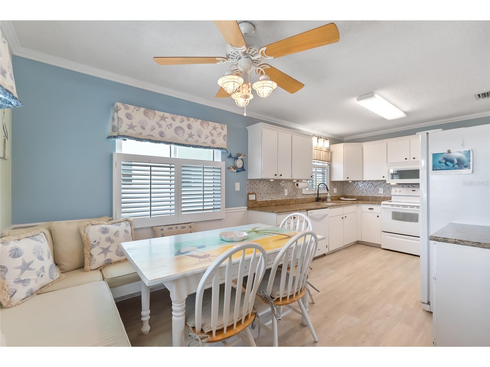 2905 Avenue C Holmes Beach FL 34217 A4690829 image15