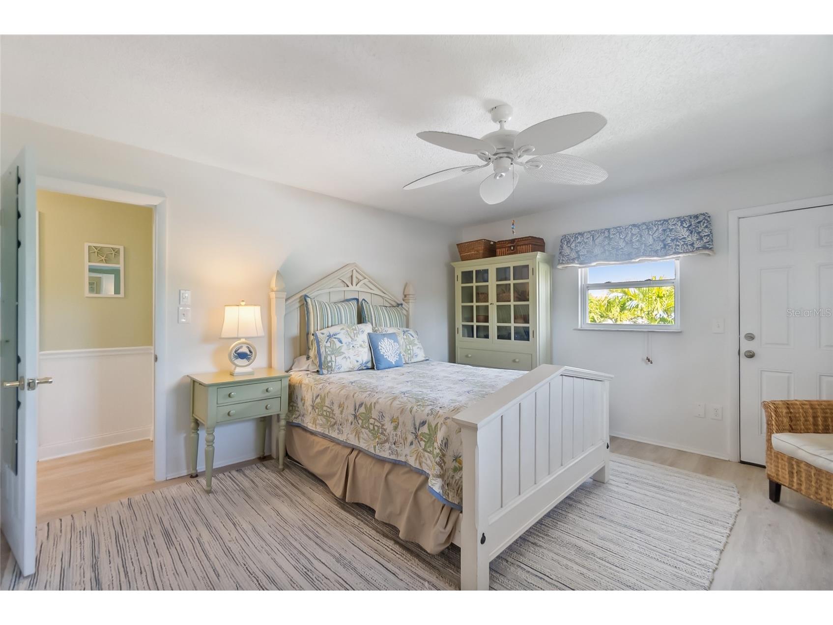 2905 Avenue C Holmes Beach FL 34217 A4690829 image23