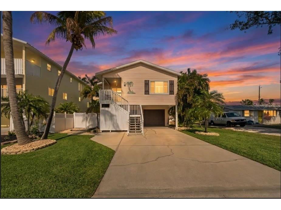 2905 Avenue C Holmes Beach FL 34217 A4690829 image3