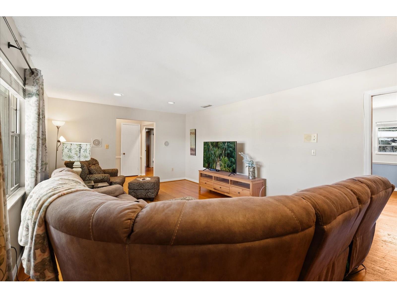 2906 E Grant Avenue Orlando FL 32806 O6394889 image10