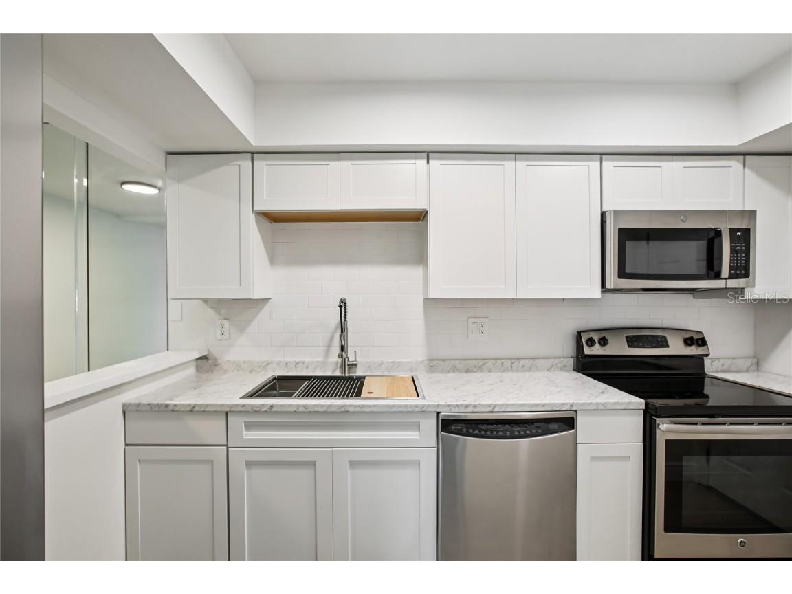 2906 Lichen Lane #B Clearwater FL 33760 TB8448815 image9