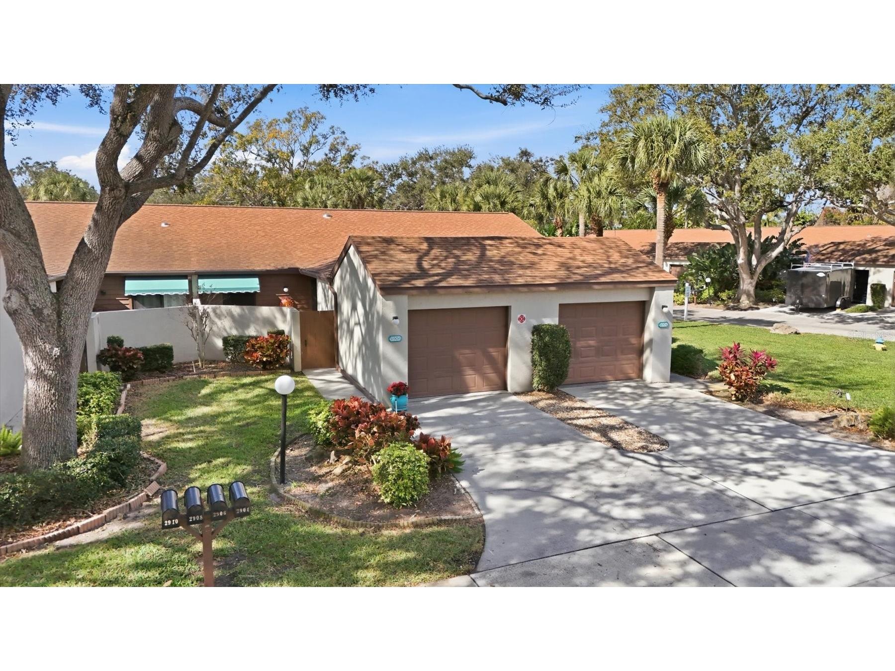 2906 Oak Lane Bradenton FL 34209 A4680040 image1