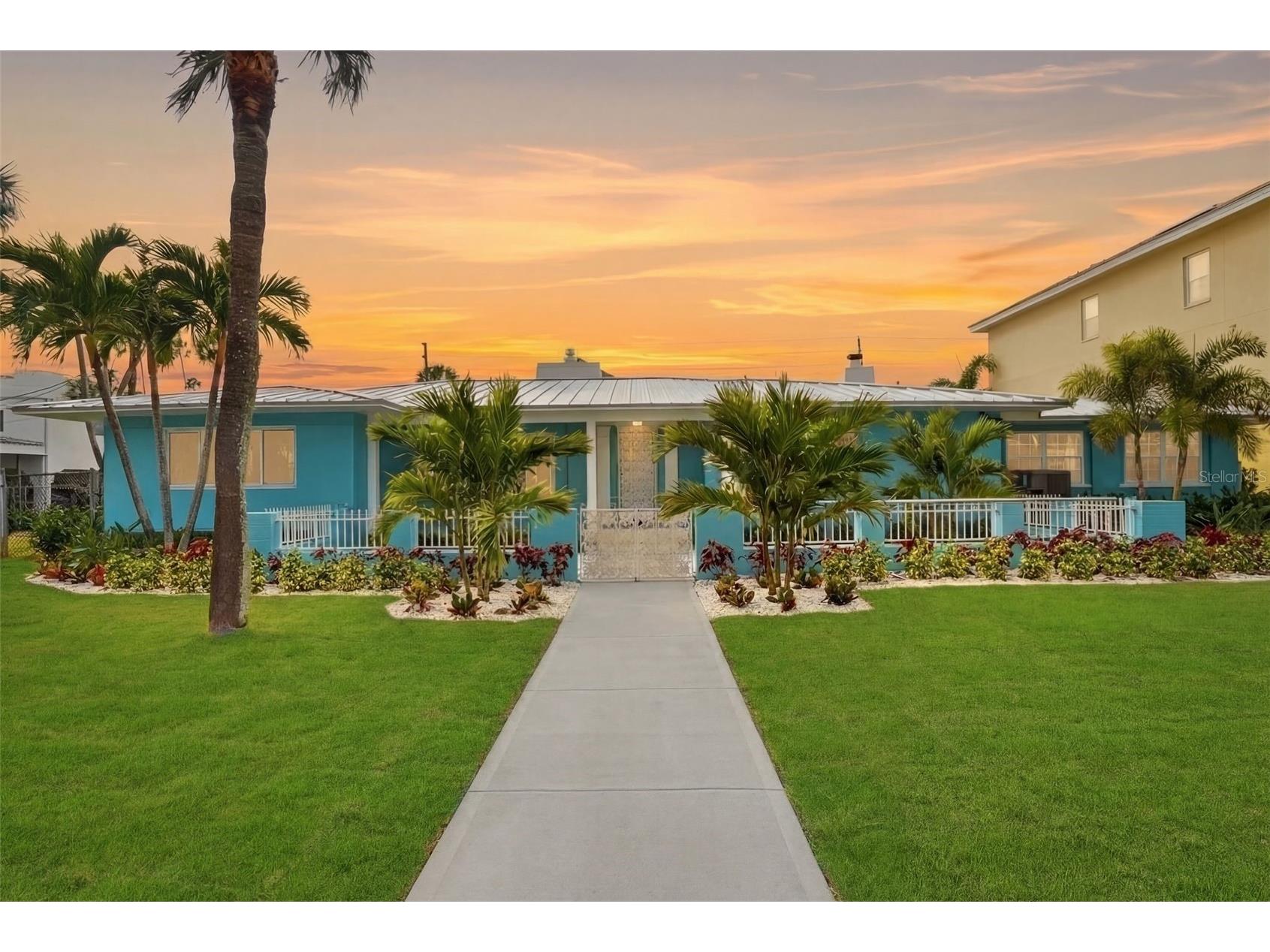 2906 Pass A Grille Way Saint Pete Beach FL 33706 TB8476633 image1