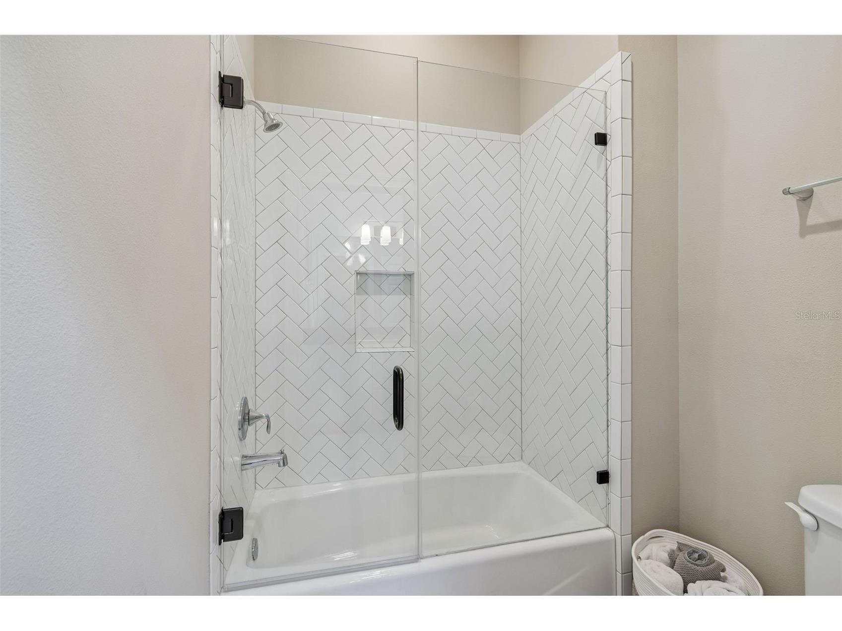 2906 W Hawthorne Road Tampa FL 33611 TB8475871 image32