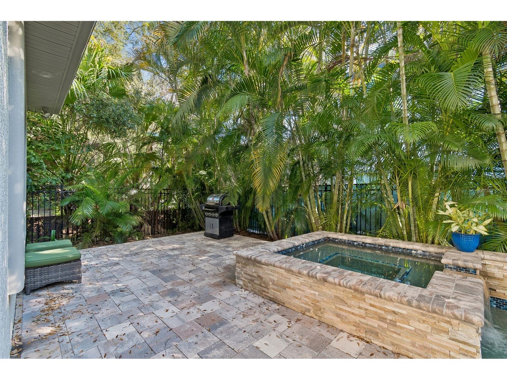 2906 W Hawthorne Road Tampa FL 33611 TB8475871 image42