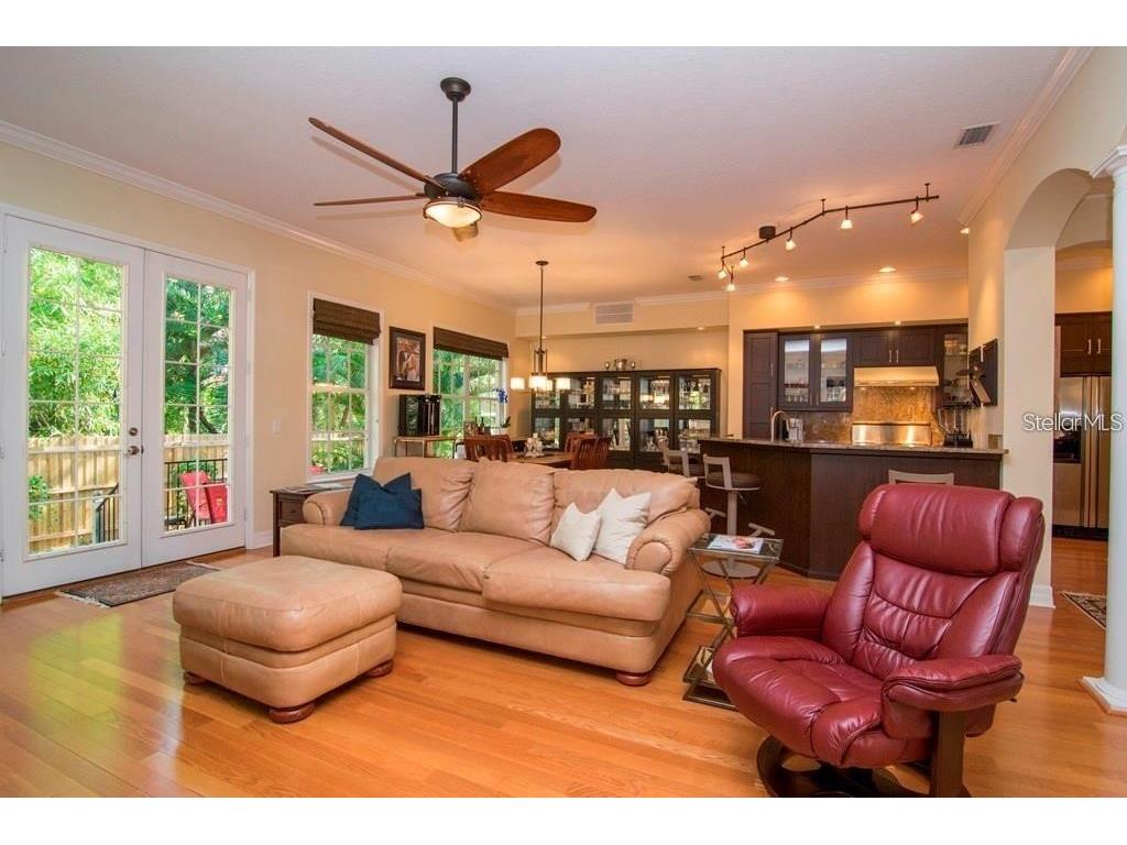 2907 Hansen Manor Lane Tampa FL 33611 TB8513127 image2