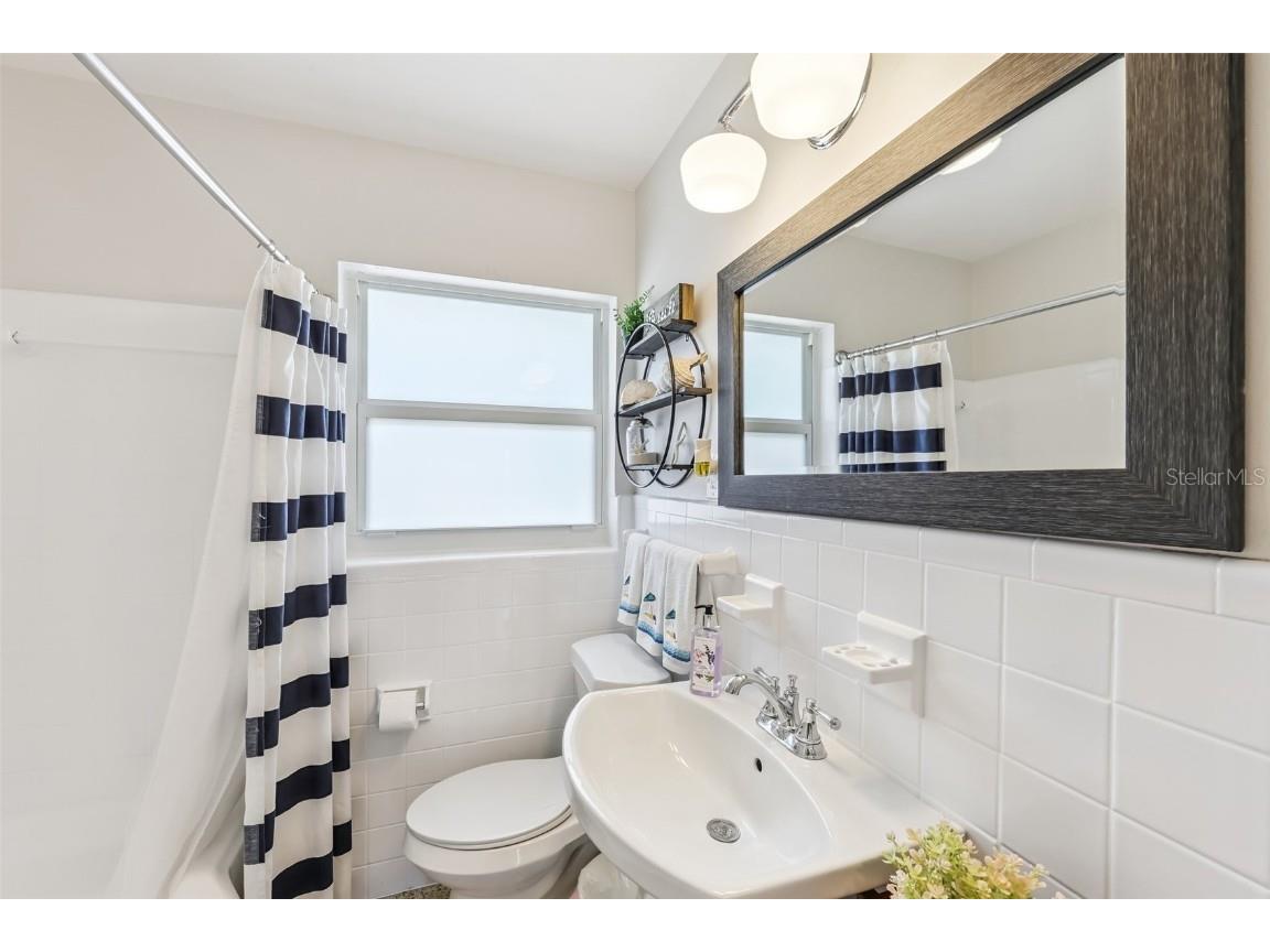 2907 Marshall Drive Sarasota FL 34239 A4669618 image14