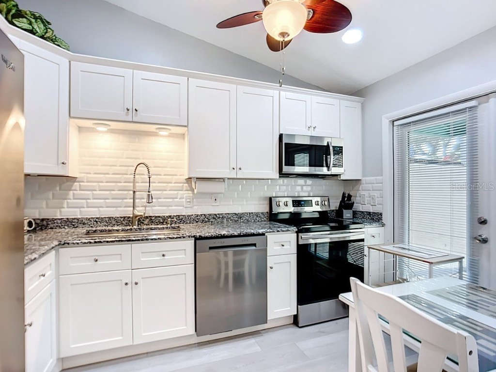 2907 Oak Lane Bradenton FL 34209 TB8462100 image8