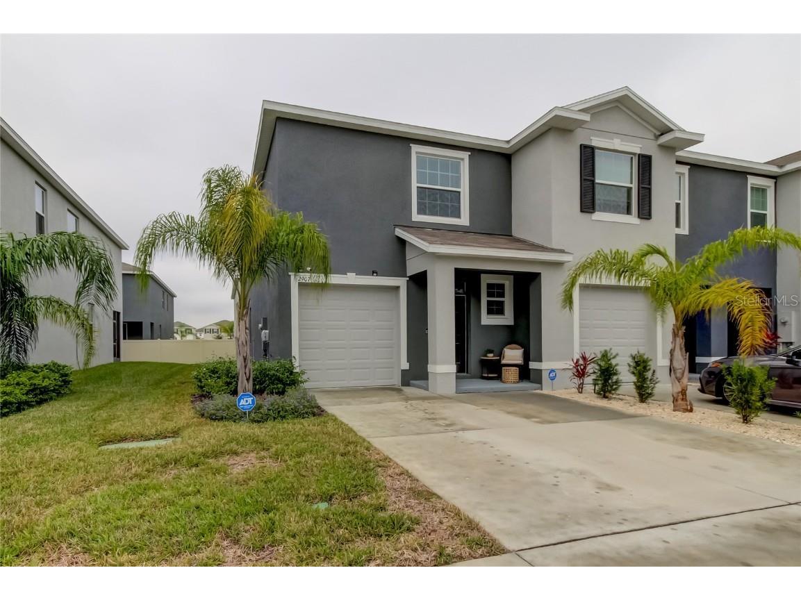 2907 Peony Prairie Lane Wesley Chapel FL 33543 T3495817 image1