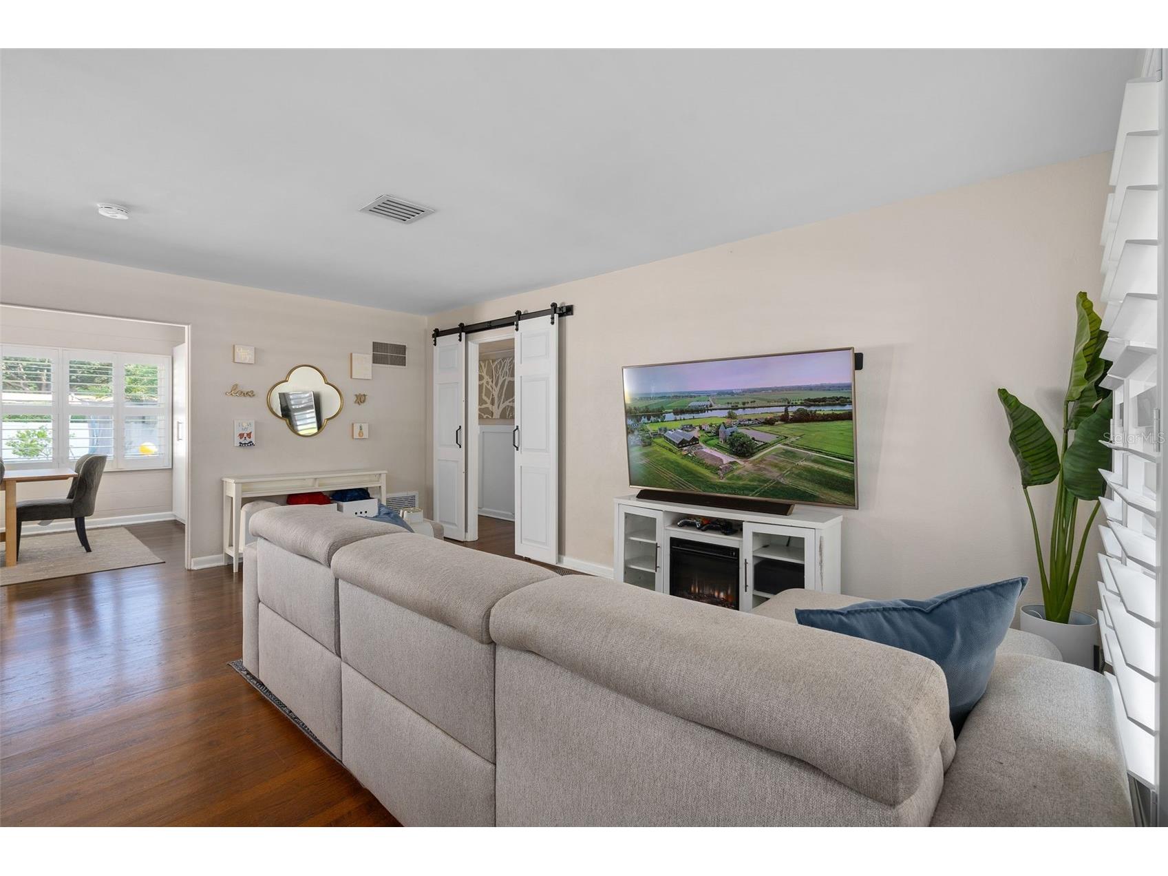 2907 Vine Street Orlando FL 32806 O6405691 image11