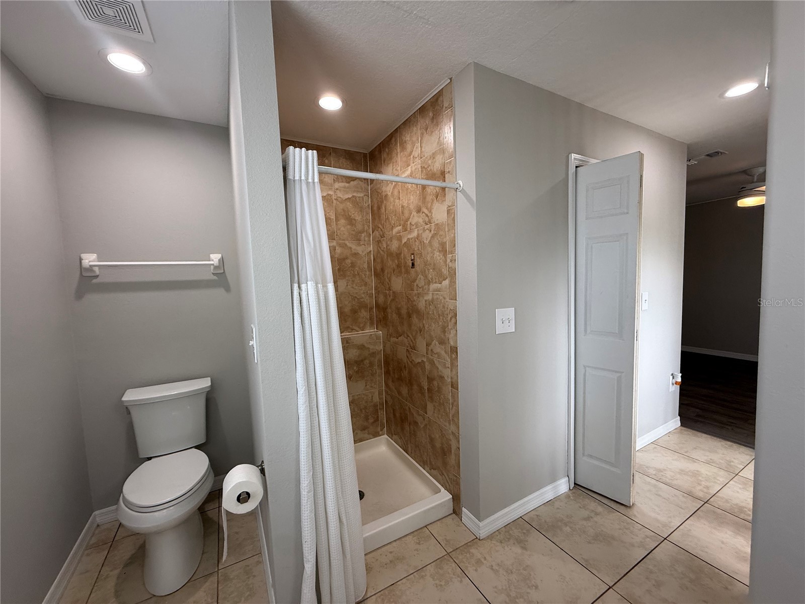2907 W Chestnut Street Tampa FL 33607 TB8517605 image11