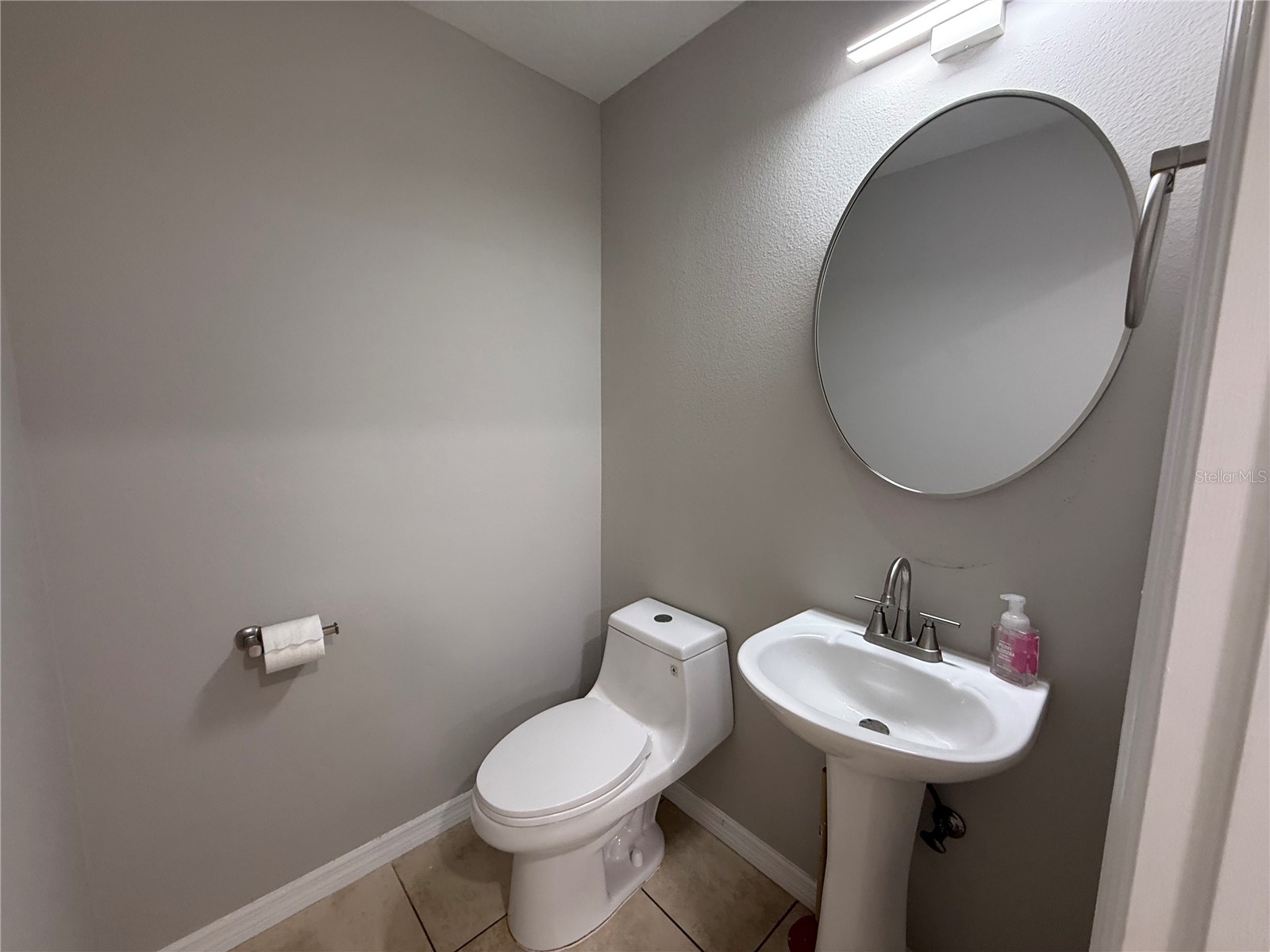 2907 W Chestnut Street Tampa FL 33607 TB8517605 image14