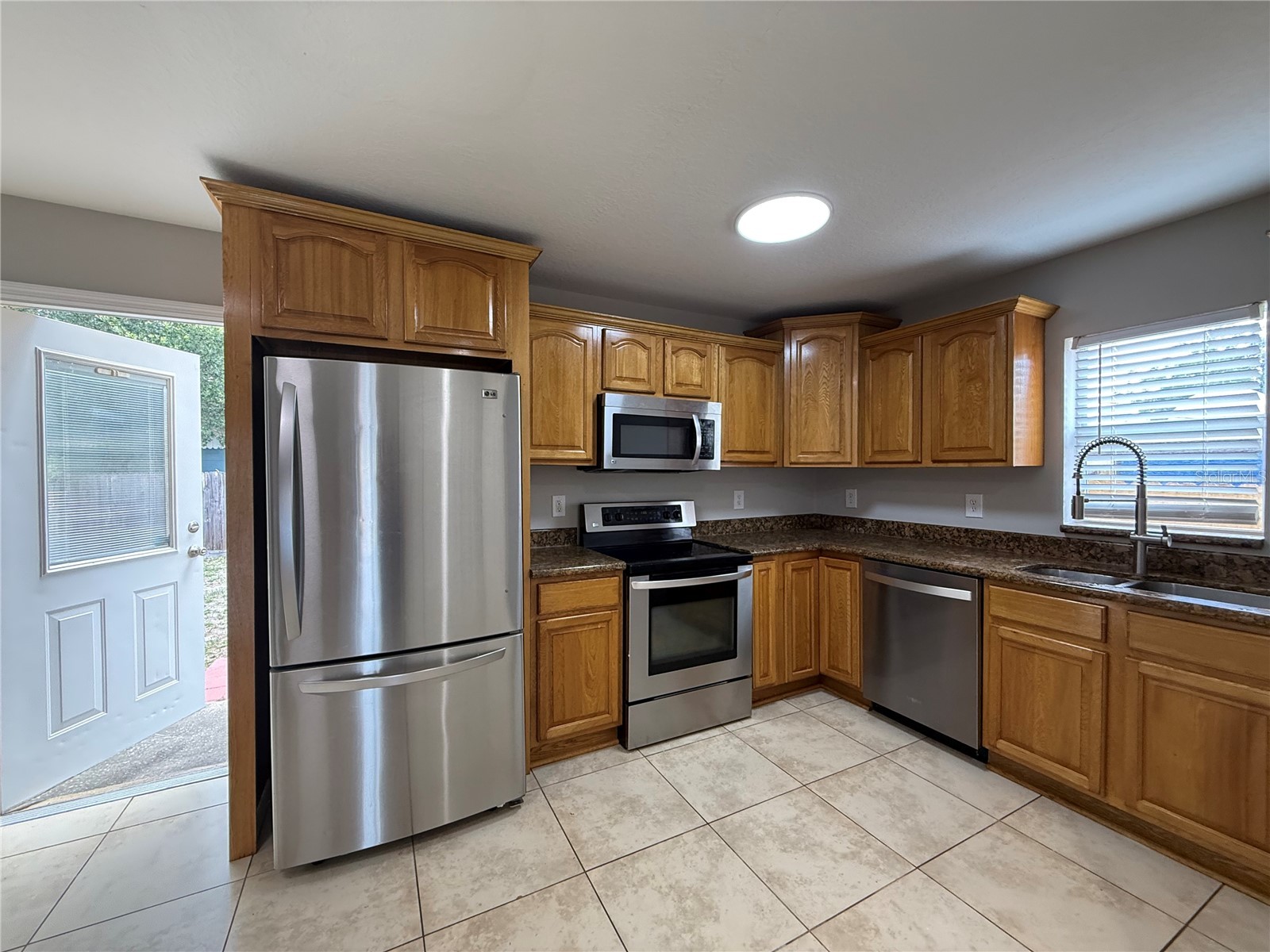 2907 W Chestnut Street Tampa FL 33607 TB8517605 image3