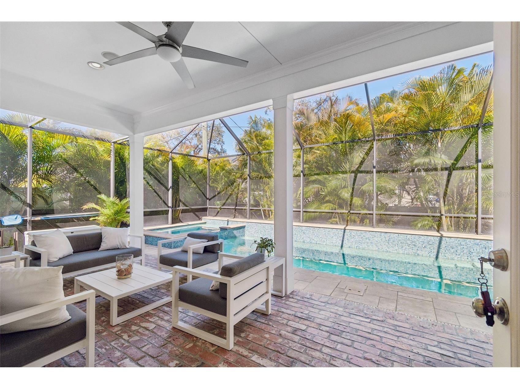 2907 W Hawthorne Road Tampa FL 33611 TB8475416 image47