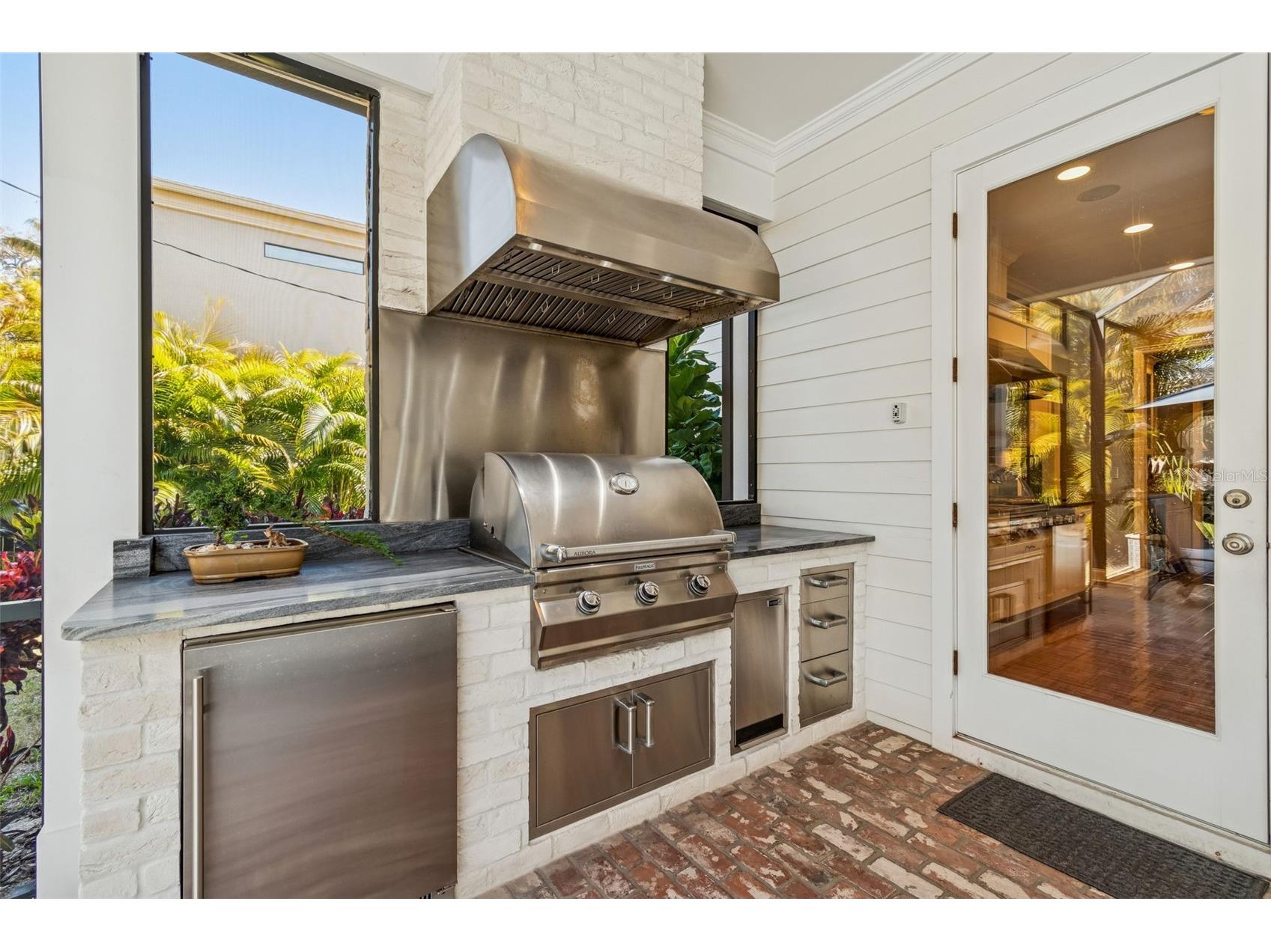 2907 W Hawthorne Road Tampa FL 33611 TB8475416 image49