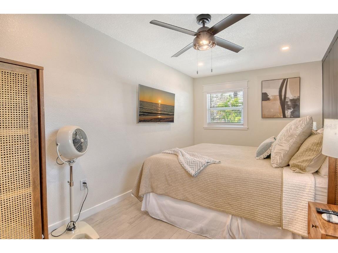 2908 Gulf Drive Holmes Beach FL 34217 A4653182 image16